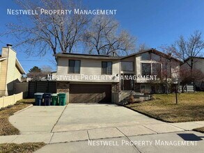 8419 Grambling Way in Sandy, UT - Building Photo - Building Photo