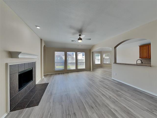 613 Destin Dr in Fort Worth, TX - Building Photo - Building Photo