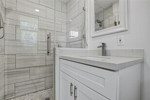 3923 Hickok Ln in Houston, TX - Building Photo