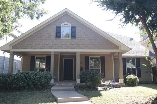 property at 2702 Westpoint Dr