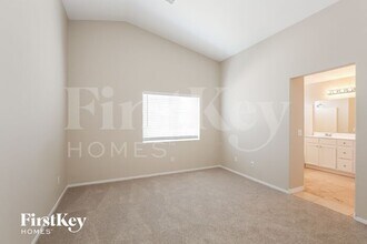 5225 Meadow Rock Ave in Las Vegas, NV - Building Photo - Building Photo