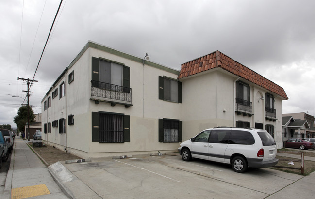 4095 Highland Ave in San Diego, CA - Building Photo - Building Photo