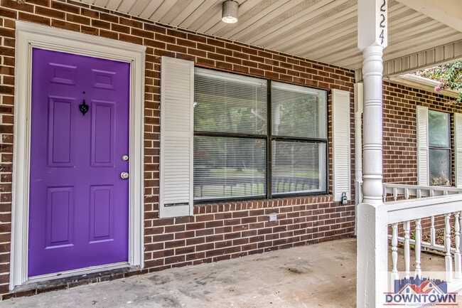 216 Patton Dr in Jackson, SC - Foto de edificio - Building Photo