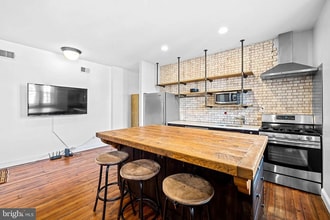 1036 Crease St in Philadelphia, PA - Building Photo - Building Photo