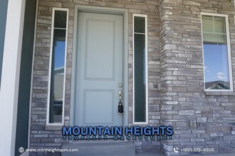 3977 W Penstemon Wy in Lehi, UT - Building Photo - Building Photo