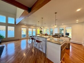 73 Forest Lake Dr in West Milford, NJ - Building Photo - Building Photo