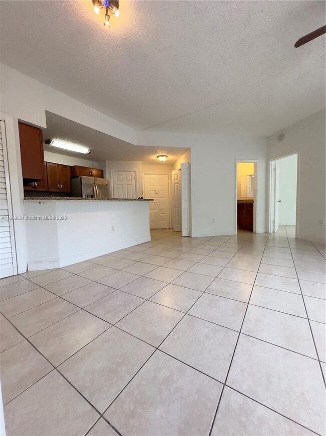 2550 SW 18th Terrace in Fort Lauderdale, FL - Building Photo - Building Photo