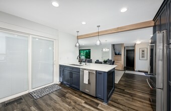 3695 Englewood Dr in Stow, OH - Building Photo - Building Photo