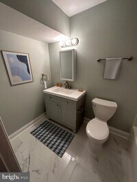 2734 Reisterstown Rd photo'