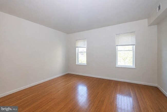 property at 1526 Mt Vernon St