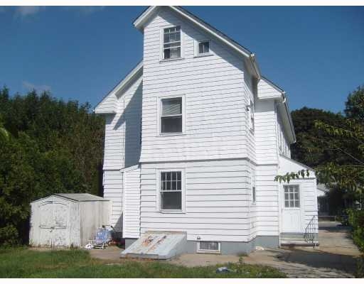 36 Vervena St in Cranston, RI - Foto de edificio - Building Photo