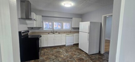 12435-12445 SW Ash Ave in Tigard, OR - Building Photo - Building Photo