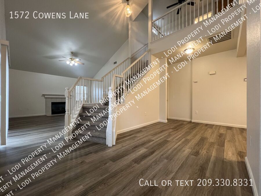 1572 Cowens Ln in Lodi, CA - Building Photo