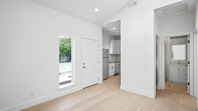 348 San Pablo Ave in Millbrae, CA - Building Photo - Building Photo