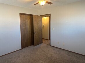 1352 Meadow Ln-Unit -1352 in Weatherford, OK - Building Photo - Building Photo