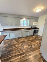 10463 Ryan Hill Rd in Redding, CA - Building Photo - Building Photo