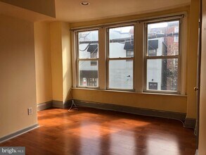 406 S 20th St, Unit 2 in Philadelphia, PA - Building Photo - Building Photo