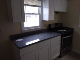 107 University Ave, Unit 4 in Lowell, MA - Building Photo