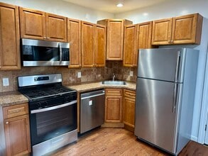 37 Independence St, Unit 2R in White Plains, NY - Building Photo - Building Photo