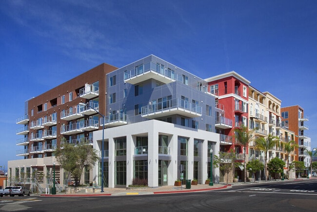 Instrata Little Italy in San Diego, CA - Building Photo - Building Photo