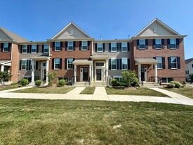189 Lakeshore Dr in Oswego, IL - Building Photo