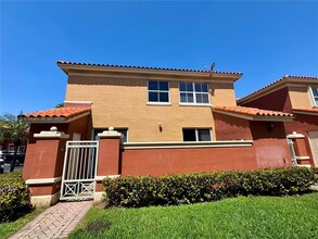 11479 NW 60th Terrace in Doral, FL - Building Photo - Building Photo