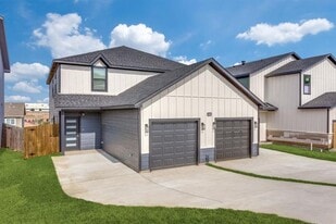 8004 Julie Ave in Fort Worth, TX - Building Photo