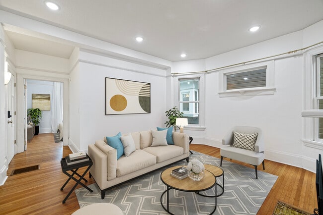 property at 2338 NW Hoyt St