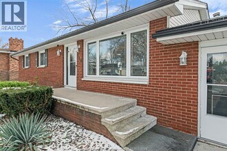 310 Superior St in Windsor, ON - Building Photo - Building Photo