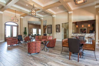 Terraces at Fall Creek in Humble, TX - Foto de edificio - Interior Photo