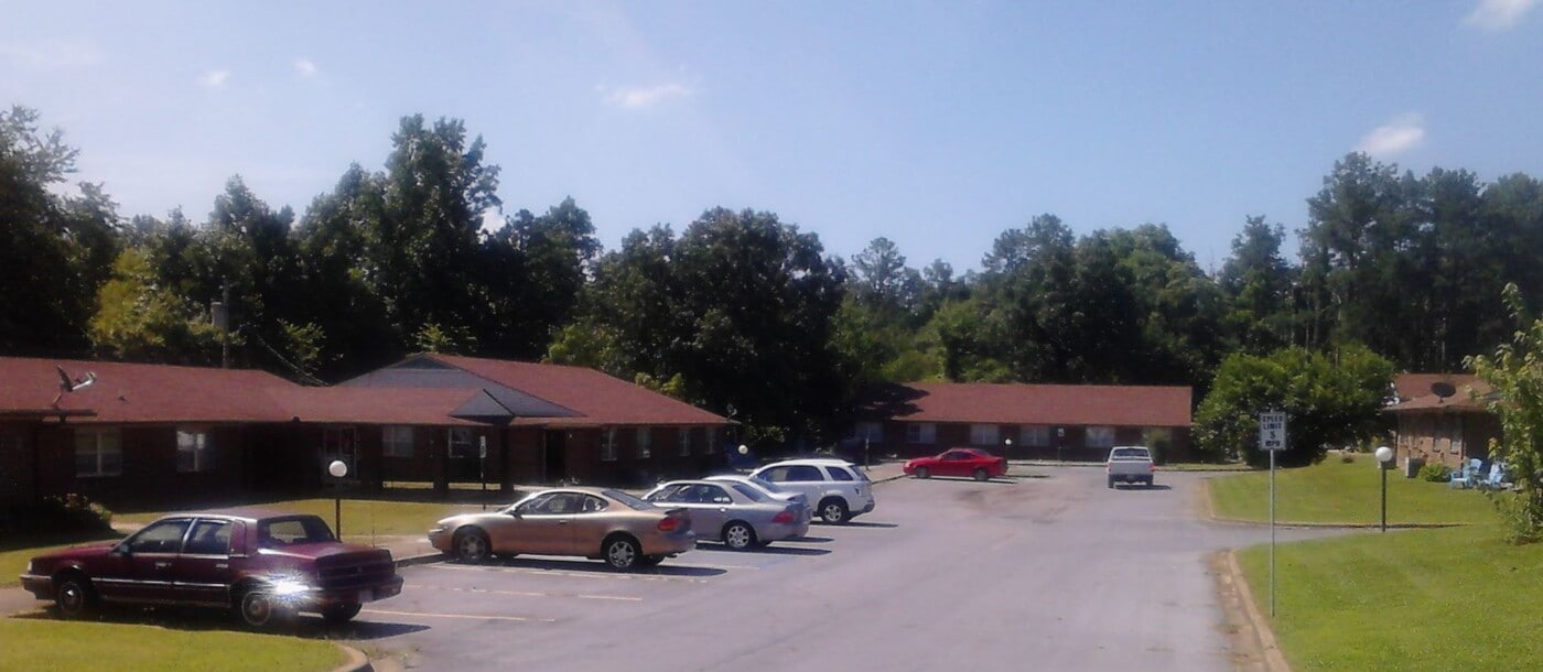 Pine Village in Rainsville, AL - Building Photo