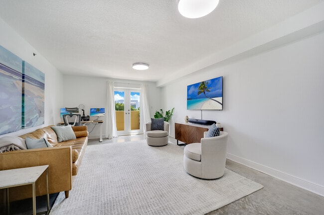 227 Michigan Ave, Unit 406 in Miami Beach, FL - Building Photo - Building Photo