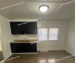 4855 White Oak Ave in East Chicago, IN - Building Photo - Building Photo