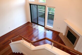 316 Donahue St in Sausalito, CA - Building Photo - Building Photo