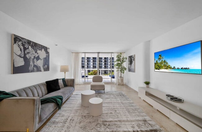 property at 1717 N Bayshore Dr