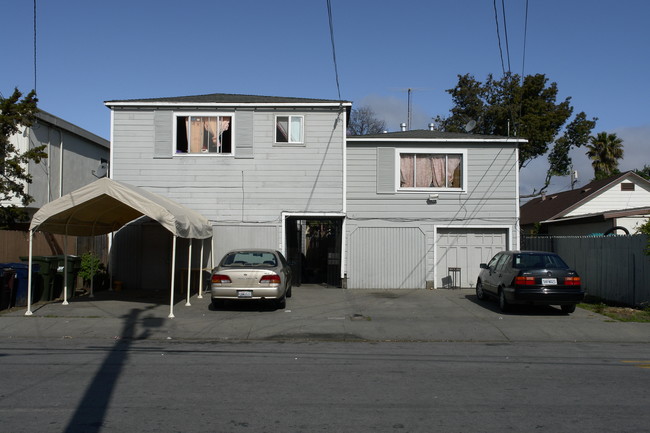 621 Hampshire Ave in Redwood City, CA - Building Photo - Building Photo