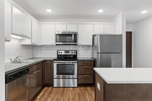 The Markham in St. Paul, MN - Building Photo