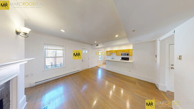 1404 Beacon St, Unit 3 in Brookline, MA - Foto de edificio - Building Photo