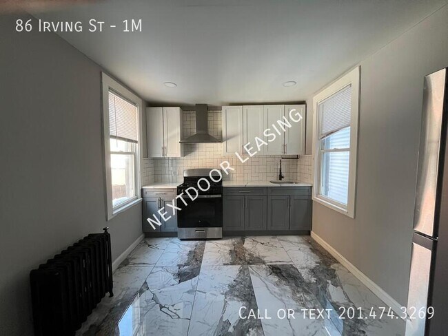 86 Irving St in Jersey City, NJ - Building Photo - Building Photo
