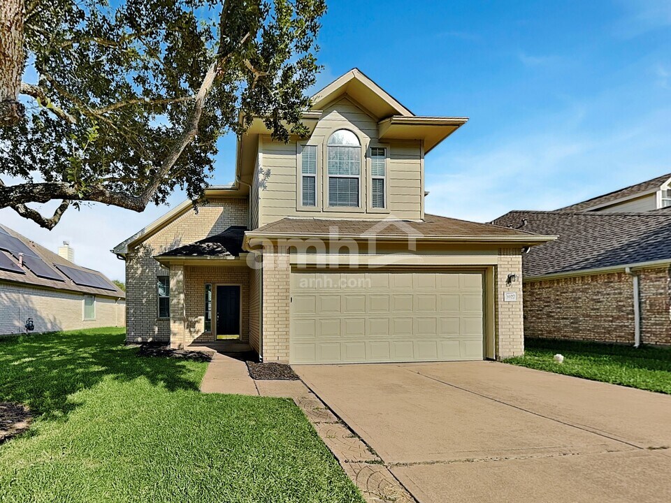 3927 Dogwood Bough Ln in Fresno, TX - Building Photo