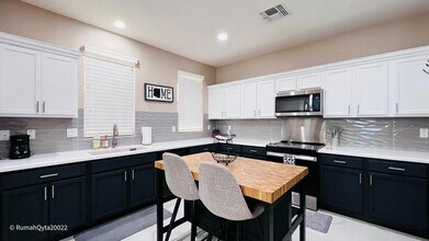 4733 W Fremont Rd. in Phoenix, AZ - Building Photo - Building Photo