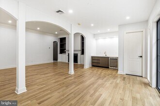 321 S 3rd St in Philadelphia, PA - Building Photo - Building Photo