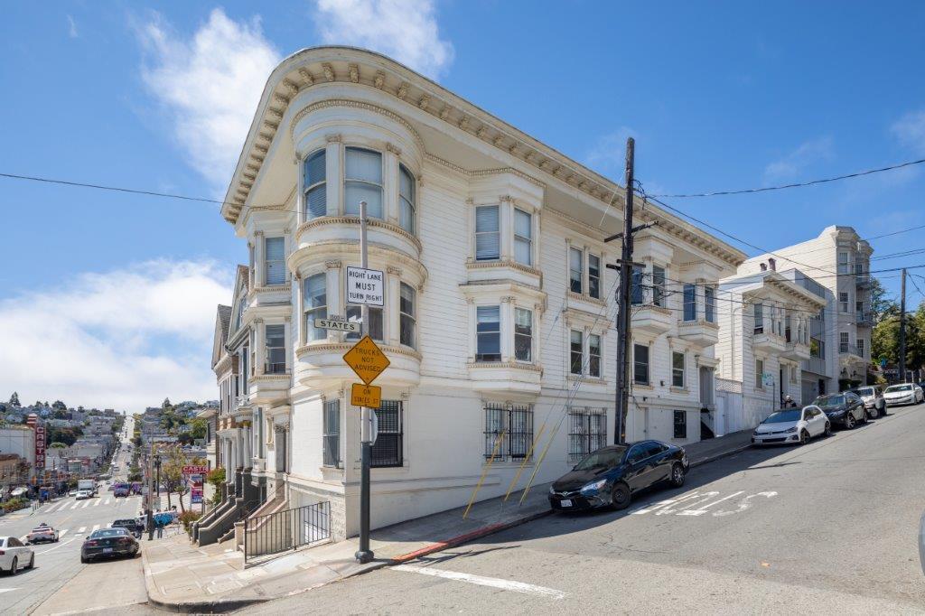 330 Castro in San Francisco, CA - Building Photo