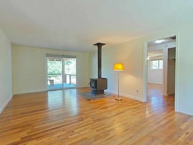 34590 Riverside Dr in Albany, OR - Building Photo - Building Photo