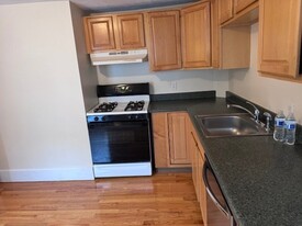 28 W Wyoming Ave, Unit #3 Apartments