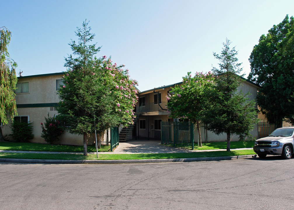 Emergency Housing in Fresno, CA - Building Photo