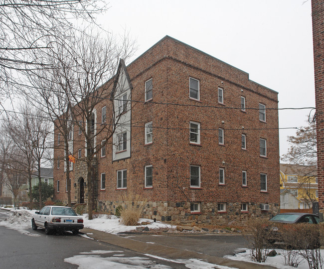 6 Washington Ct in Stamford, CT - Building Photo - Building Photo