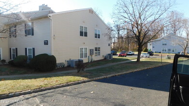 704 Zlotkin Cir in Freehold, NJ - Building Photo - Building Photo