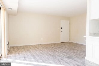 7618 Savannah St in Falls Church, VA - Building Photo - Building Photo