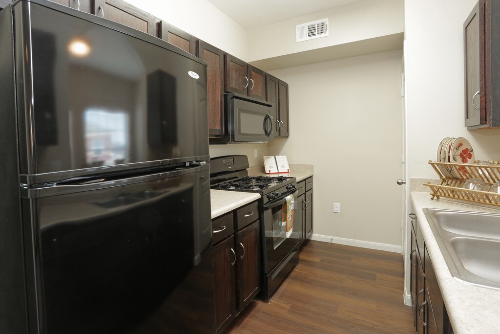 La Hacienda at Villa Victoria San Elizario, TX Apartments